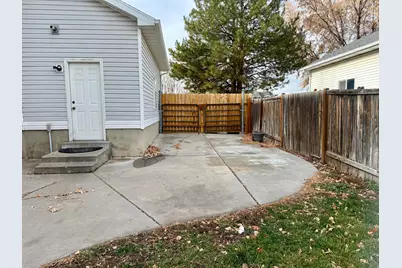 2077 S 1575 W, Syracuse, UT 84075 - Photo 20