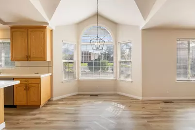 2365 E Creek Rd S, Sandy, UT 84093 - Photo 8