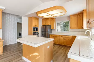 2365 E Creek Rd S, Sandy, UT 84093 - Photo 6