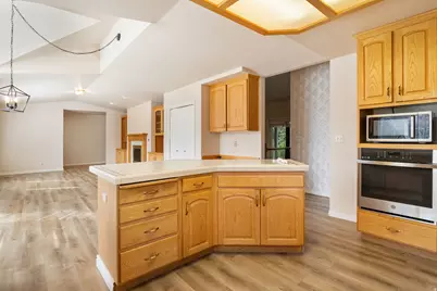 2365 E Creek Rd S, Sandy, UT 84093 - Photo 4