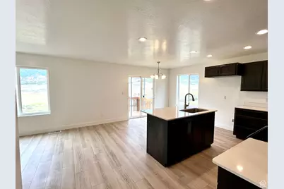 1937 S Freestone Blvd, Santaquin, UT 84655 - Photo 6