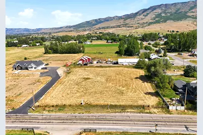 5690 E 1900 N, Eden, UT 84310 - Photo 10