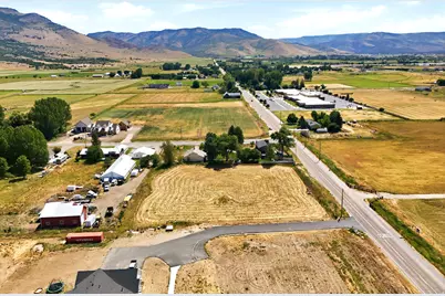 5690 E 1900 N, Eden, UT 84310 - Photo 14