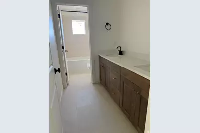 7254 S 5720 W #306, West Jordan, UT 84081 - Photo 10