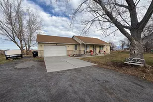 231 E North St, Grantsville, UT 84029 - Photo 4