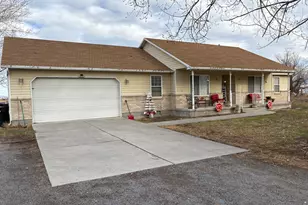 231 E North St, Grantsville, UT 84029 - Photo 16