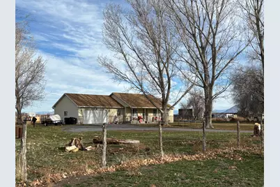 231 E North St, Grantsville, UT 84029 - Photo 2