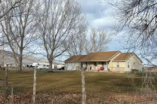 231 E North St, Grantsville, UT 84029 - Photo 1