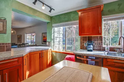 2537 S Taylor Ave E, Ogden, UT 84401 - Photo 12