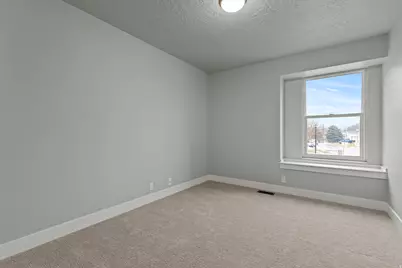 1147 N 75 W, Layton, UT 84041 - Photo 12