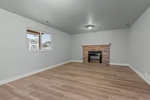1147 N 75 W, Layton, UT 84041 - Photo 8