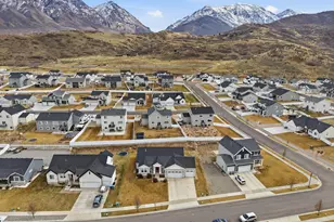 1155 S Red Barn Dr, Santaquin, UT 84655 - Photo 2