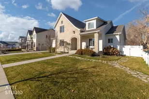 342 W Clark Circle, Farmington, UT 84025 - Photo 4