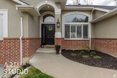 1907 N Bridge Ct, Layton, UT 84040 - Photo 6