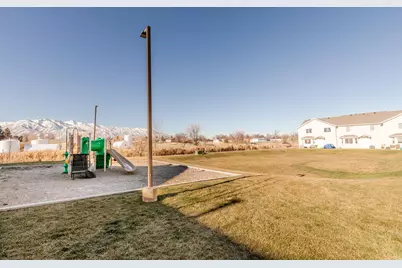 275 W 70 N, Hyrum, UT 84319 - Photo 30