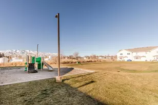 275 W 70 N, Hyrum, UT 84319 - Photo 30