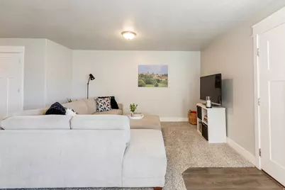 275 W 70 N, Hyrum, UT 84319 - Photo 10