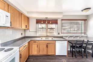 220 S 200 E, Vernal, UT 84078 - Photo 6