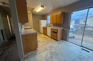4910 W Shooting Star Ave, West Jordan, UT 84081 - Photo 4