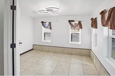 397 W Main St S, Grantsville, UT 84029 - Photo 10