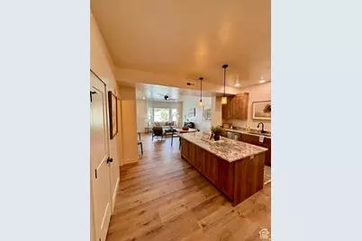 421 E White Sands Way #D, Orderville, UT 84758 - Photo 2