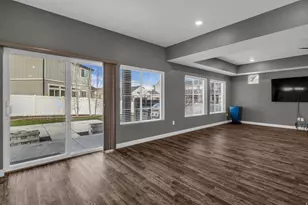 192 E Crown Point Dr, Saratoga Springs, UT 84045 - Photo 10