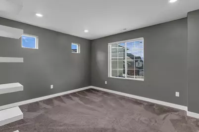 192 E Crown Point Dr, Saratoga Springs, UT 84045 - Photo 18