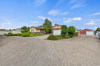 1600 W 11400 S, South Jordan, UT 84095 - Photo 14