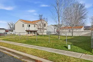 2673 W 3900 S, Roy, UT 84067 - Photo 4