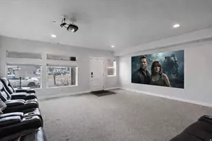 1196 W Clark Ln, Farmington, UT 84025 - Photo 4