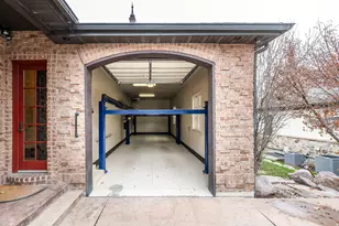 6150 Murdoch Woods Pl, Holladay, UT 84121 - Photo 34