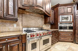 6150 Murdoch Woods Pl, Holladay, UT 84121 - Photo 8