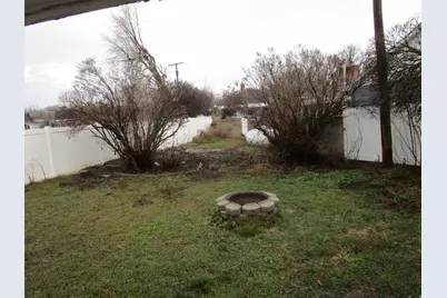 326 Bannock St, Malad City, ID 83252 - Photo 4