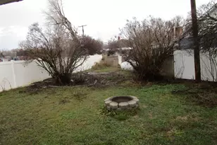 326 Bannock St, Malad City, ID 83252 - Photo 4