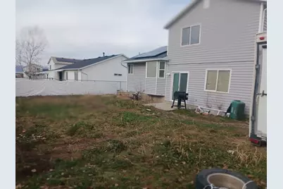 332 E 880 N, Tooele, UT 84074 - Photo 14