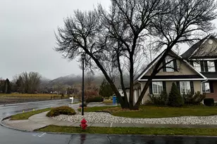 808 S Stone Crk Dr, River Heights, UT 84321 - Photo 2