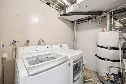 2409 W Hardrock Dr, Taylorsville, UT 84129 - Photo 32