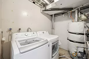 2409 W Hardrock Dr, Taylorsville, UT 84129 - Photo 32