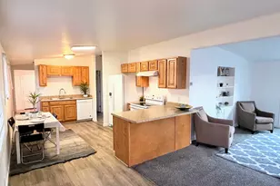 744 E 8425 S, Sandy, UT 84094 - Photo 4
