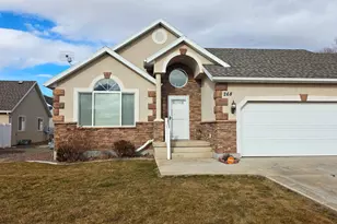 268 W Mountain Green Circle, Roosevelt, UT 84066 - Photo 2