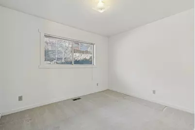 578 Lakeview Way E, Farmington, UT 84025 - Photo 18