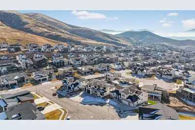 1809 W Oak Creek Cir N, Lehi, UT 84048 - Photo 4