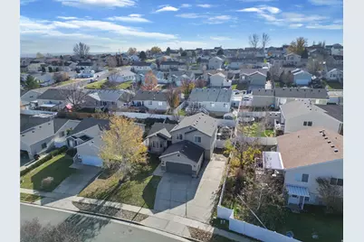 6157 W Nellies St, West Valley, UT 84081 - Photo 2