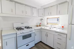 144 E Garden Park Circle, South Salt Lake, UT 84115 - Photo 6