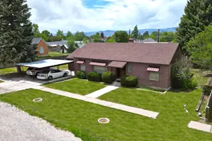 140 S 100 E, Mount Pleasant, UT 84647 - Photo 2