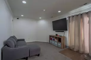 6211 W Pepper Pond Ln, West Valley, UT 84128 - Photo 10