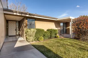 987 W Bloomington Dr S, Bloomington, UT 84790 - Photo 2