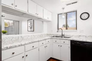 987 W Bloomington Dr S, Bloomington, UT 84790 - Photo 8