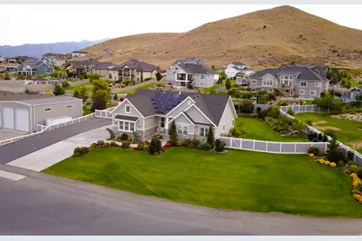 9903 N Lippizan Way E, Eagle Mountain, UT 84005 - Photo 58