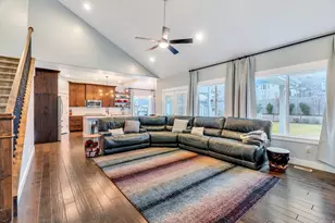 9903 N Lippizan Way E, Eagle Mountain, UT 84005 - Photo 12